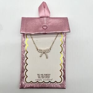 💜 SIMPLY SOUTHERN NWT Crystal Bow Necklace, Gold Plated, Case Included